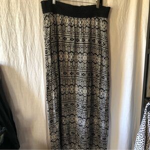 American Rag maxi skirt Black and Tan graphic pattern rayon crochet waistband XL